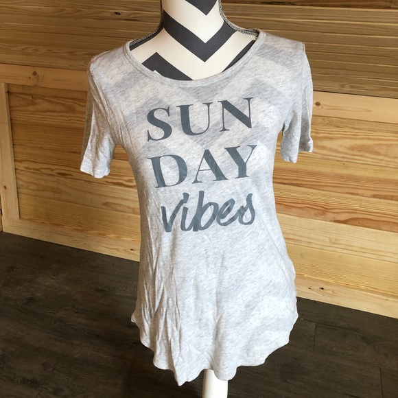 Old Navy top - Picture 1 of 2